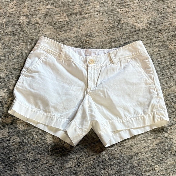 Lilly Pulitzer White Cotton Shorts. -women’s size 4 - great condition - Picture 1 of 5
